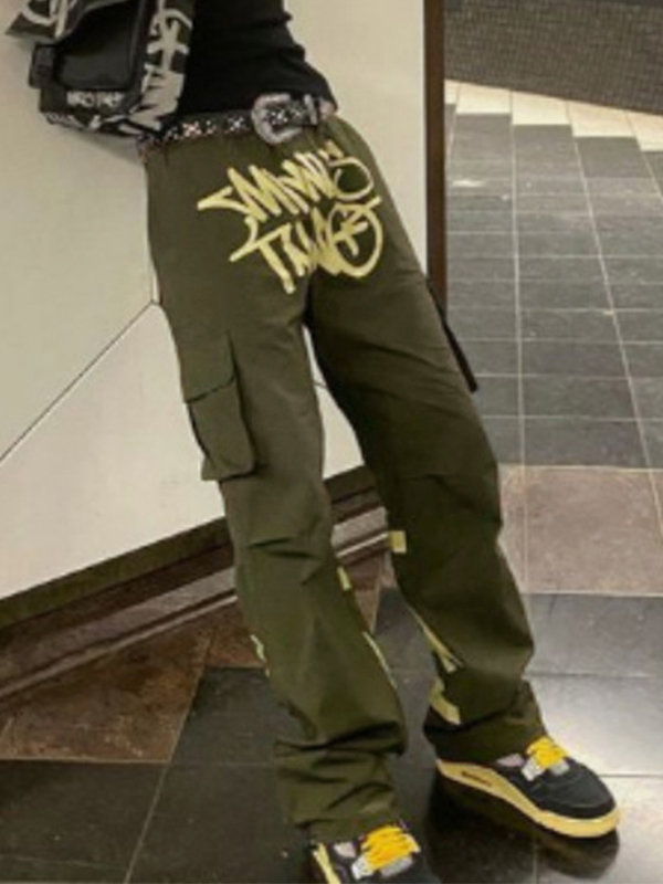 Pantalones anchos con cordón y múltiples bolsillos con estampado de letras para hombre-1