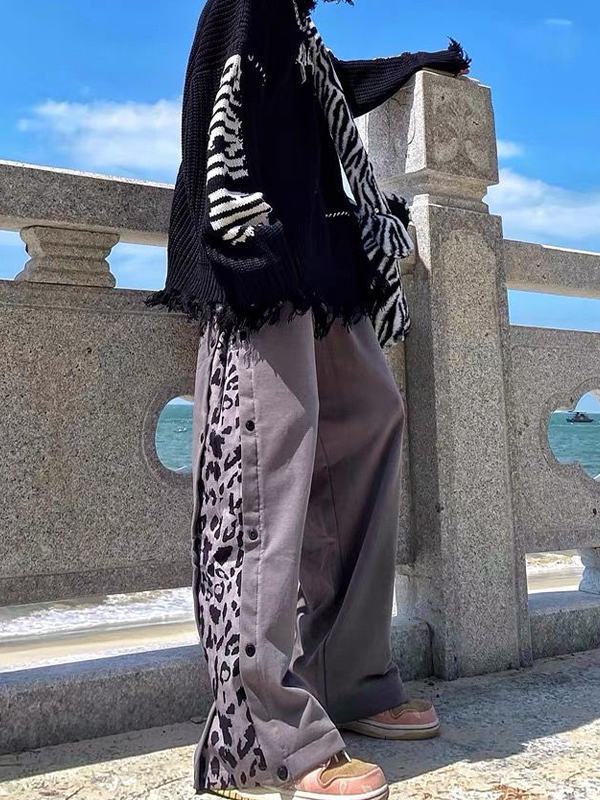 Suéter de cuello alto con diseño de borlas de jacquard con letras para hombre-3